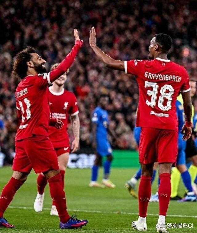 战意盎然球员对决,双方风格碰撞交织激情的简单介绍 战意盎然球员对决,双方风格碰撞交织激情的简单介绍