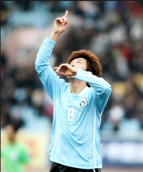 大连实德主场胜利，继续表现坚挺，赛季目标冲击！的简单介绍