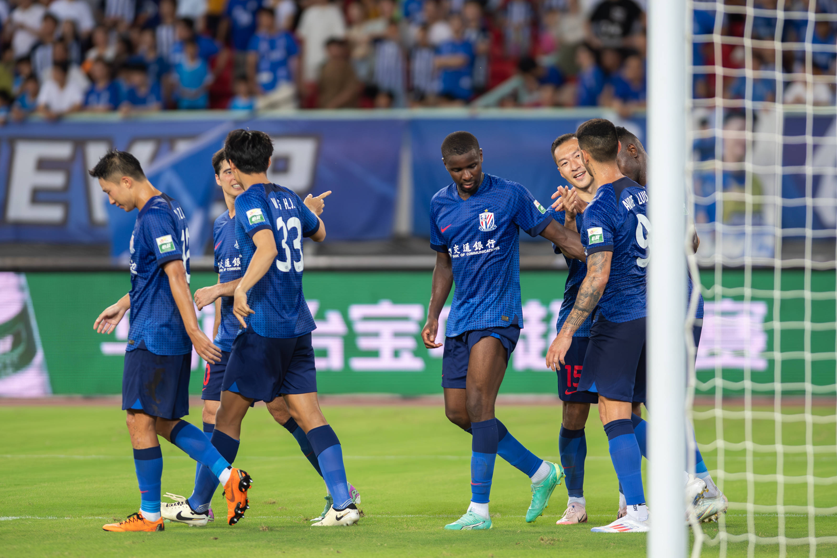 包含中超比赛大战即将打响,球员备战如火如荼的词条 包含中超比赛大战即将打响,球员备战如火如荼的词条