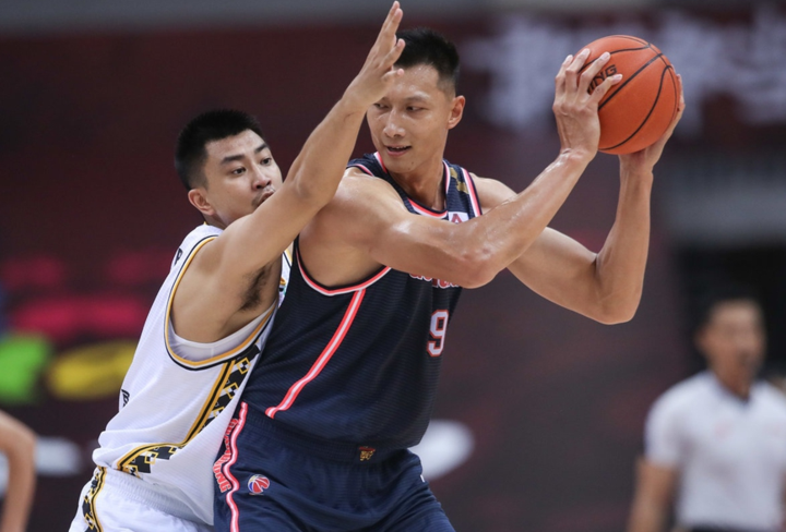 河南男篮势如破竹,展现团队实力取得连胜 河南男篮势如破竹,展现团队实力取得连胜