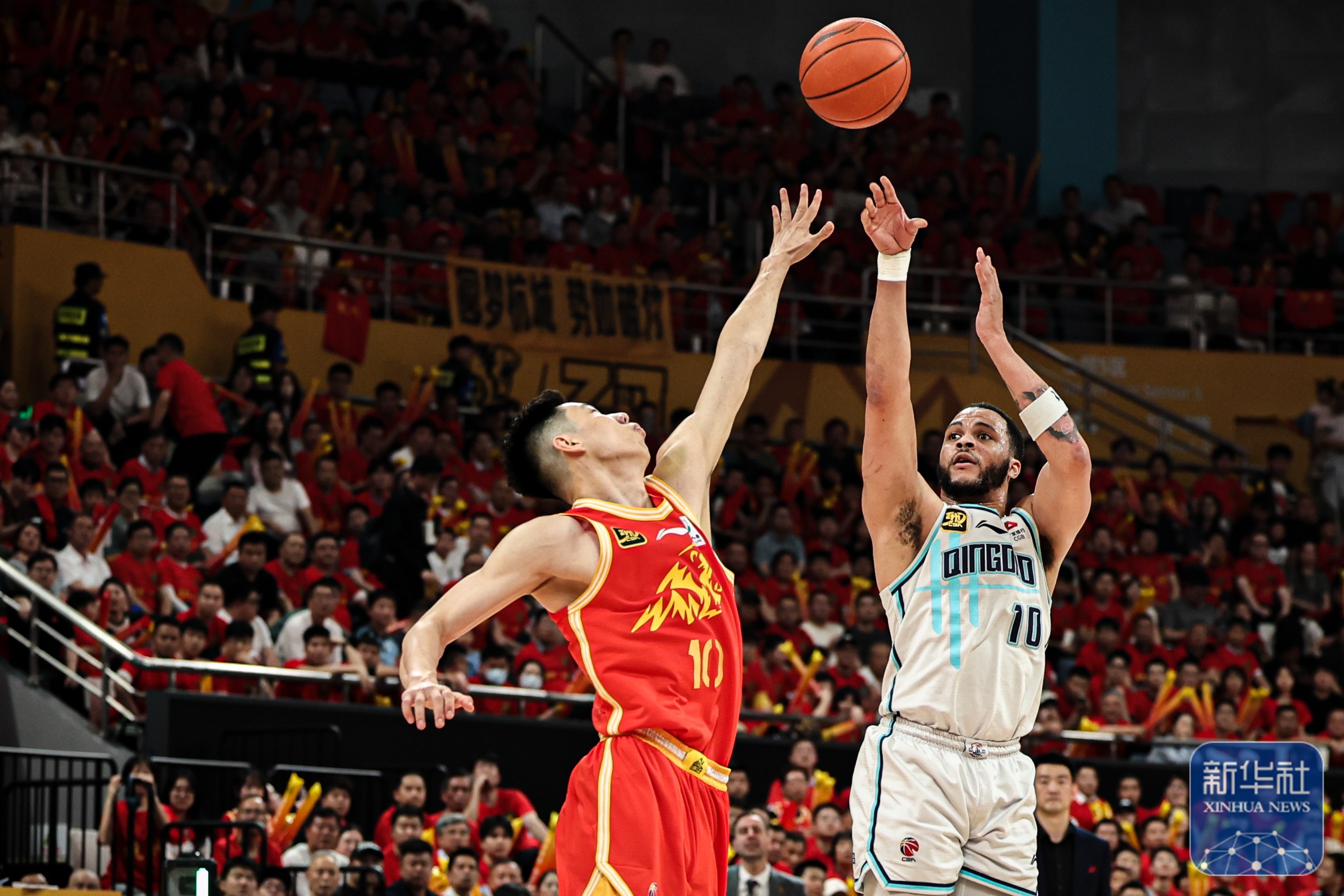 中国选手实现逆转，成功突围半决赛