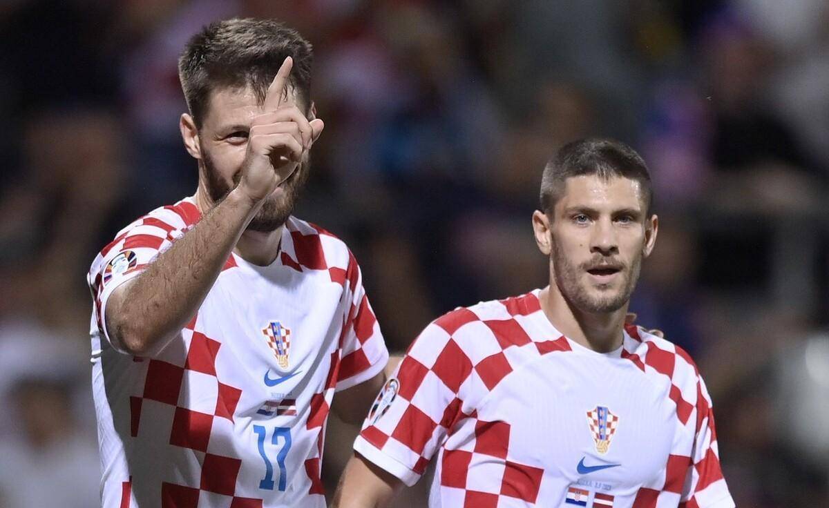 克罗地亚队取得连胜,领跑小组 克罗地亚队取得连胜,领跑小组