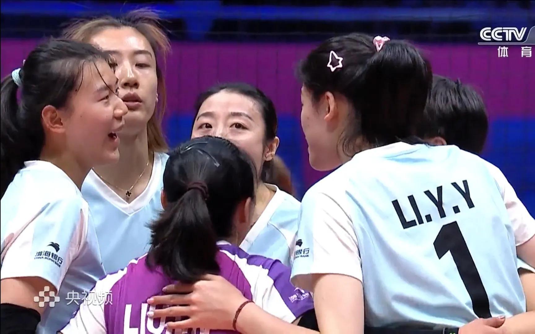 排球女子半决赛:巴西队力克对手晋级决赛 排球女子半决赛:巴西队力克对手晋级决赛