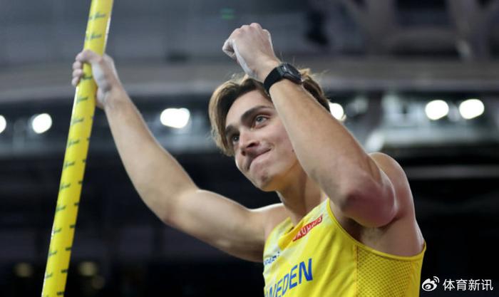 瑞典运动员在跳水比赛中取得亚军 瑞典运动员在跳水比赛中取得亚军