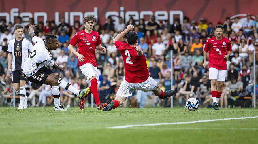 欧预赛上演绝世大戏，谁主沉浮？