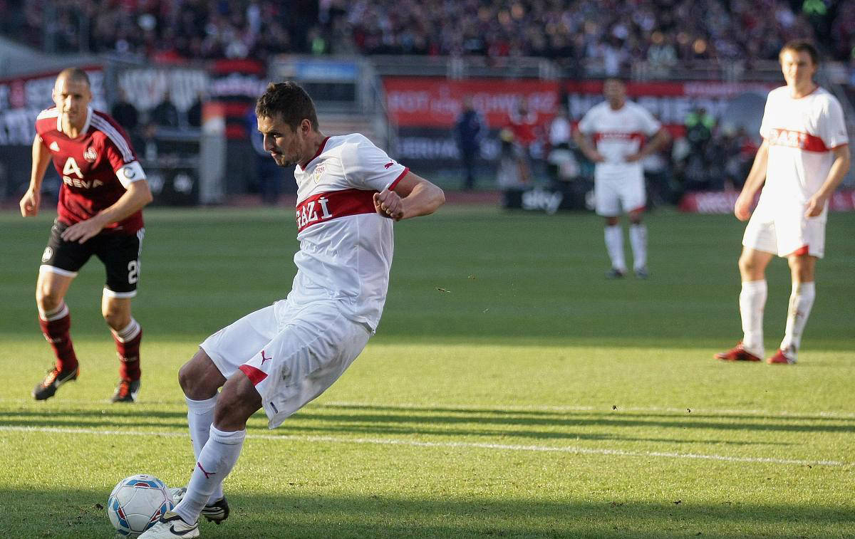 霍达菲客场不敌对手,遭遇连败 霍达菲客场不敌对手,遭遇连败