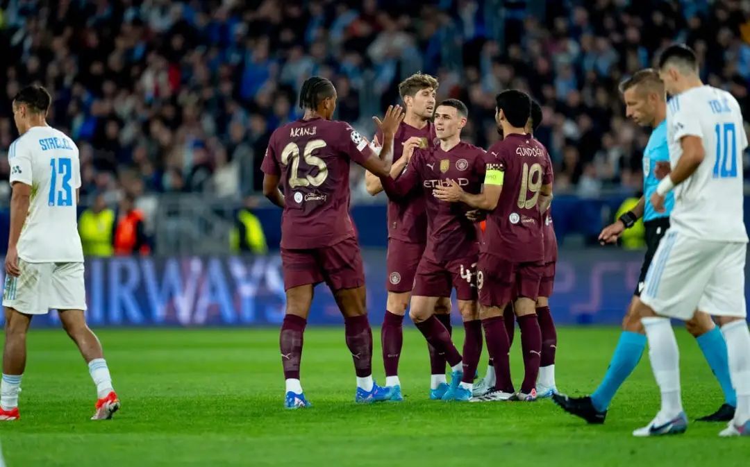 包含曼城主场大胜，领先优势进一步扩大的词条
