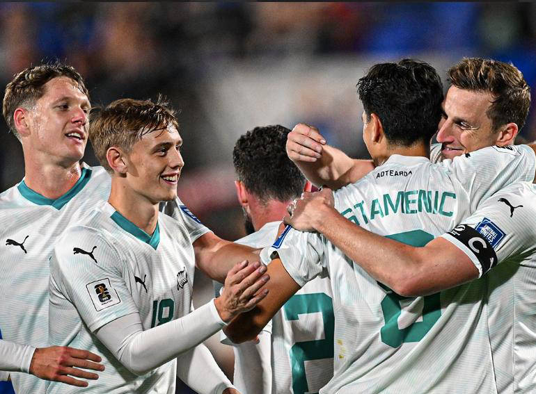 新西兰队战胜对手,晋级欧锦赛 新西兰队战胜对手,晋级欧锦赛