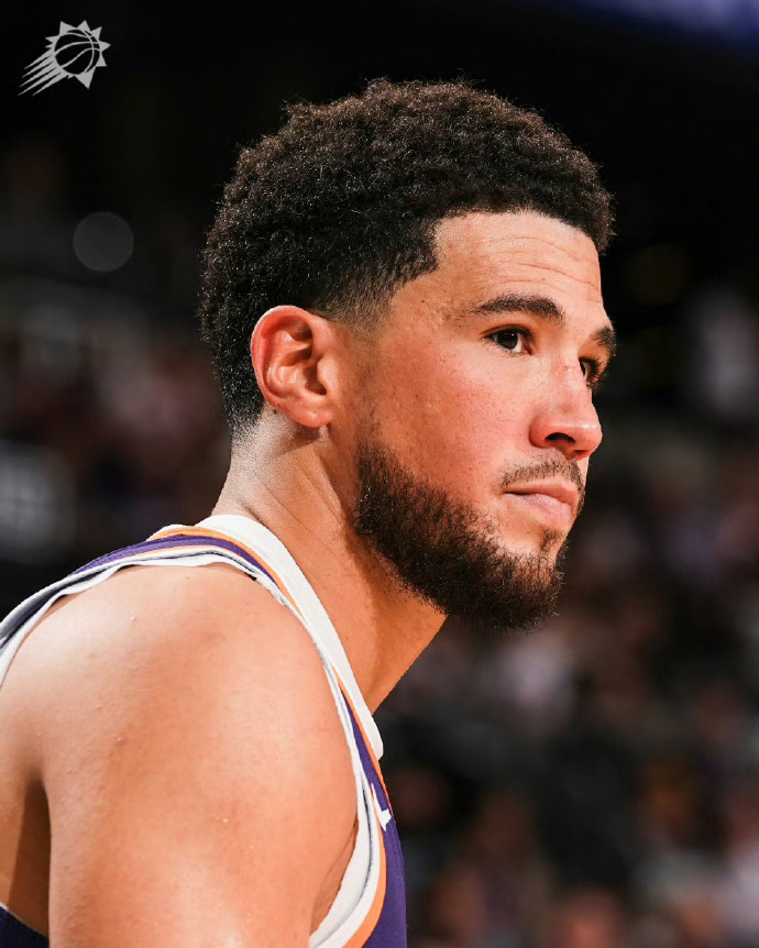 太阳击败黄蜂，布克助攻助球队逆转！