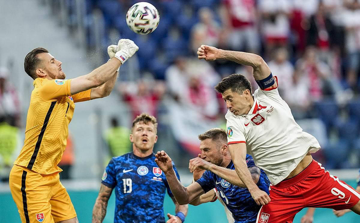 关于奥地利队完胜中国队,梁靖崑统治全场的信息 关于奥地利队完胜中国队,梁靖崑统治全场的信息