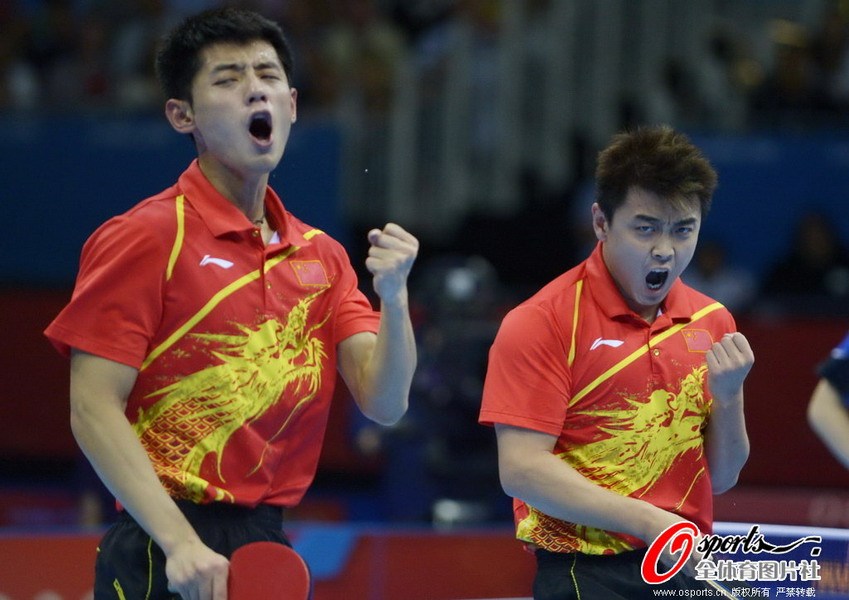 中国队轻取英格兰队,王皓扛起全队 中国队轻取英格兰队,王皓扛起全队