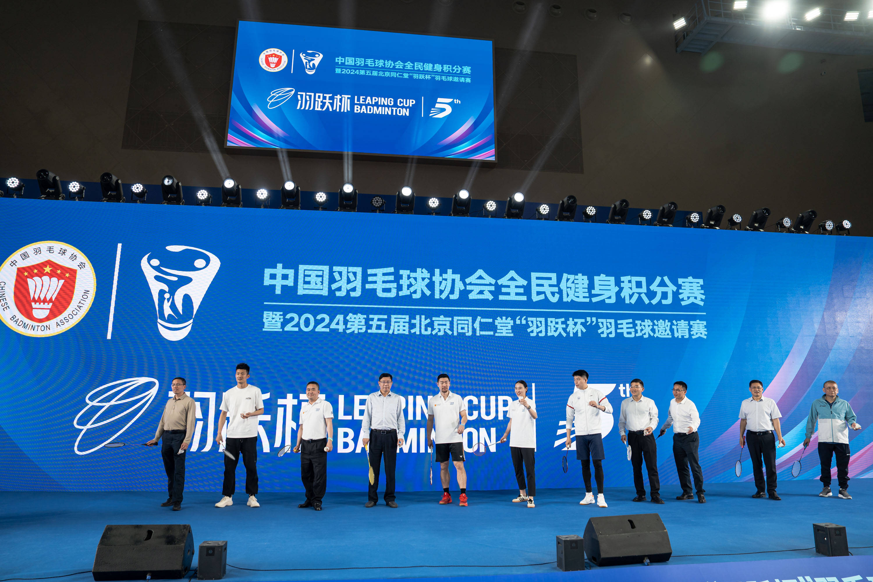 九游体育-中国羽毛球队翻盘法国羽毛球队，谌龙爆发神勇的简单介绍