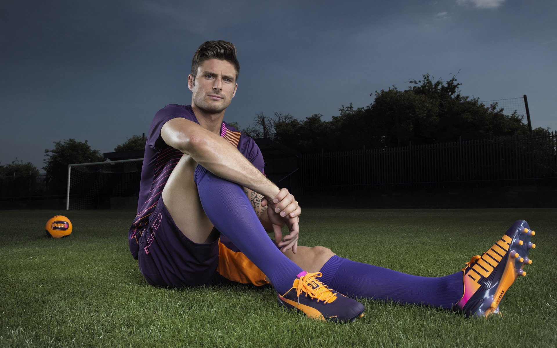 冷艳莱比锡，久保建英演绎东方魔术，红牛铁蹄踏碎三狮军团